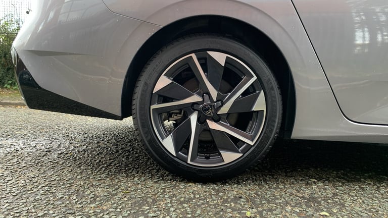 2025 Peugeot 308 SW 1.6 12.4kWh Allure Estate 5dr Petrol Plug-in Hybrid e-EAT Euro 6 (s/s) (180 E...