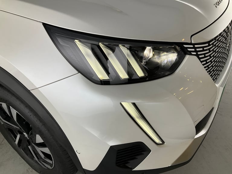 2023 Peugeot E-2008 50kWh GT SUV 5dr Electric Auto (7kW Charger) (136 ps) - LED - REVERSE CAM - S...