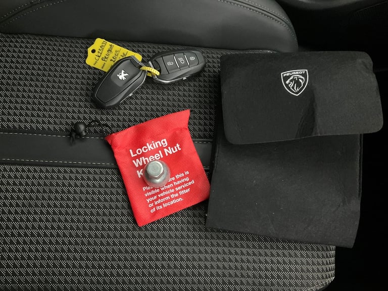 2023 Peugeot E-2008 50kWh GT SUV 5dr Electric Auto (7kW Charger) (136 ps) - LED - REVERSE CAM - S...