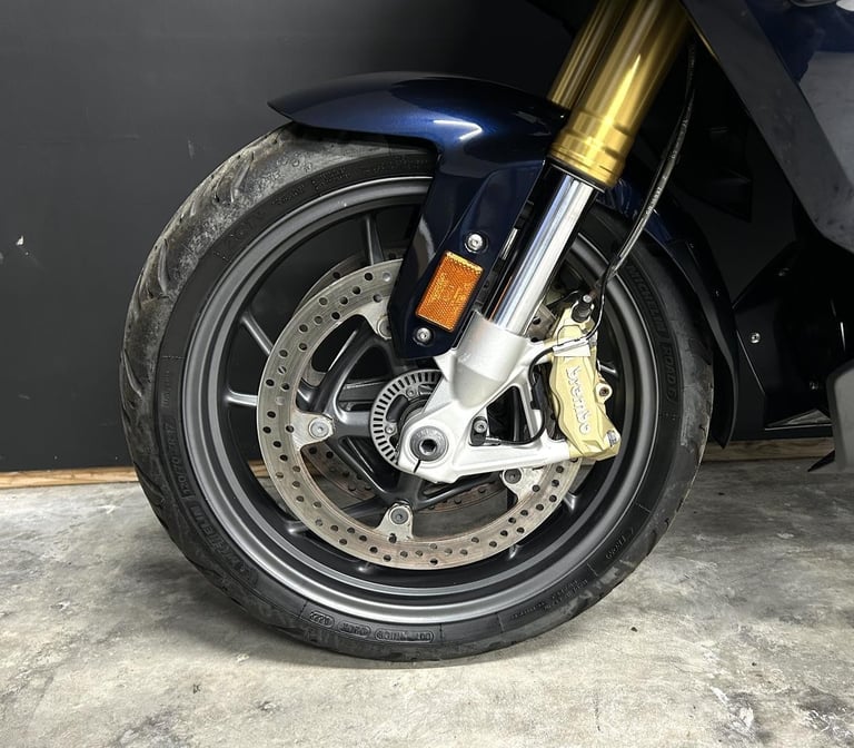 2019 19-PLATE BMW R1250RS EXCLUSIVE 17,048 MILES ** FSH ** FULL LUGGAGE **