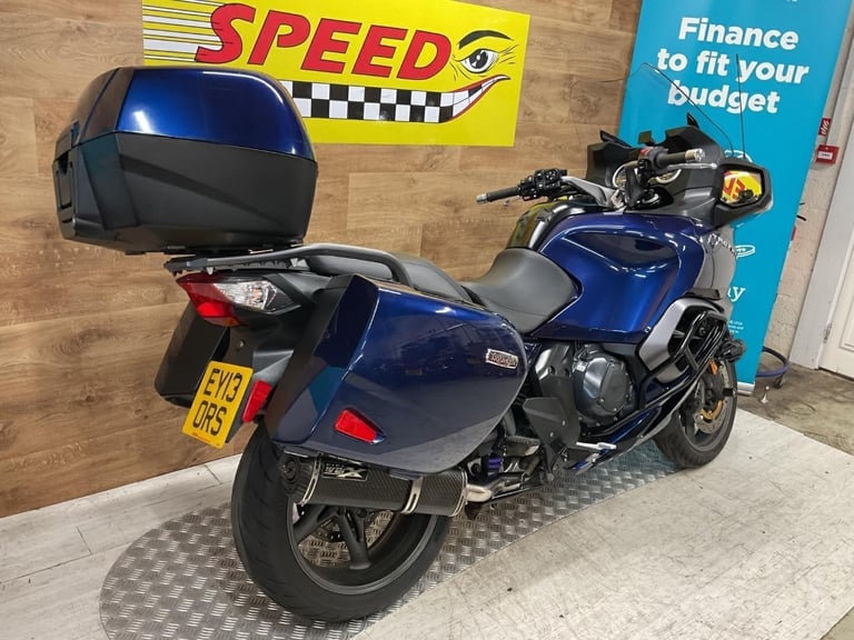 TRIUMPH TROPHY 1200 SE 2013