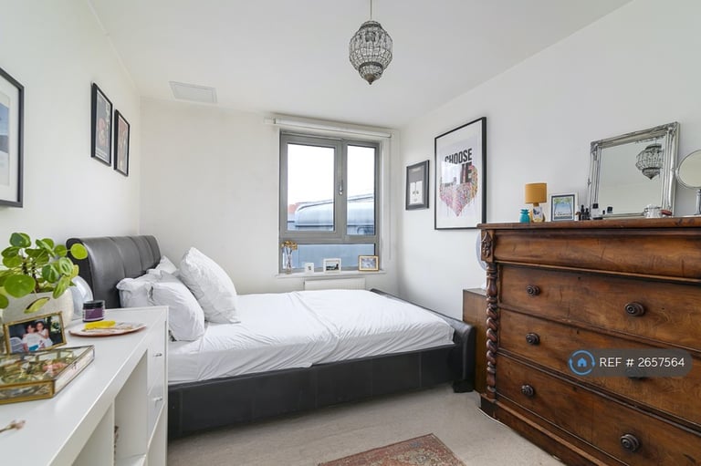 image for 2 bedroom flat in Eden Grove, London, N7 (2 bed) (#2657564)