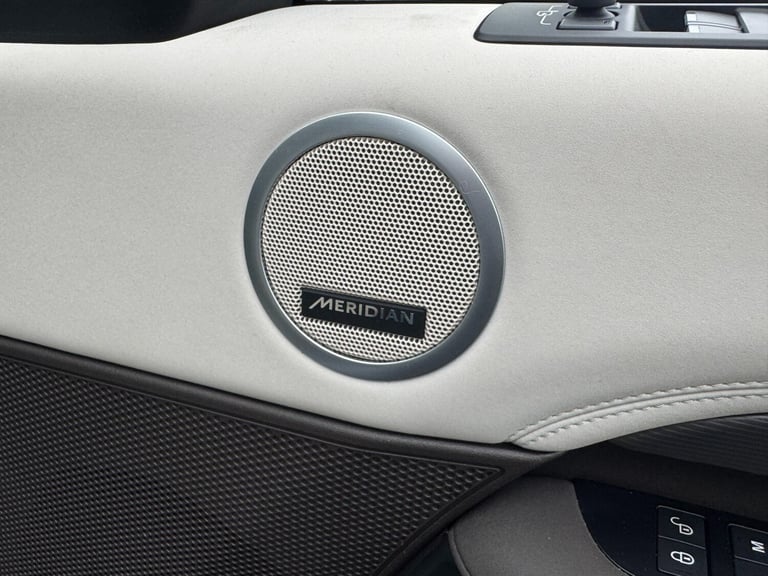 2019 Land Rover Discovery 2.0 SD4 HSE SUV 5dr Diesel Auto 4WD Euro 6 (s/s) (240 ps) ESTATE Diesel...