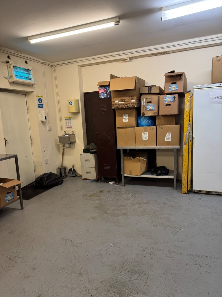Catering Unit to let 