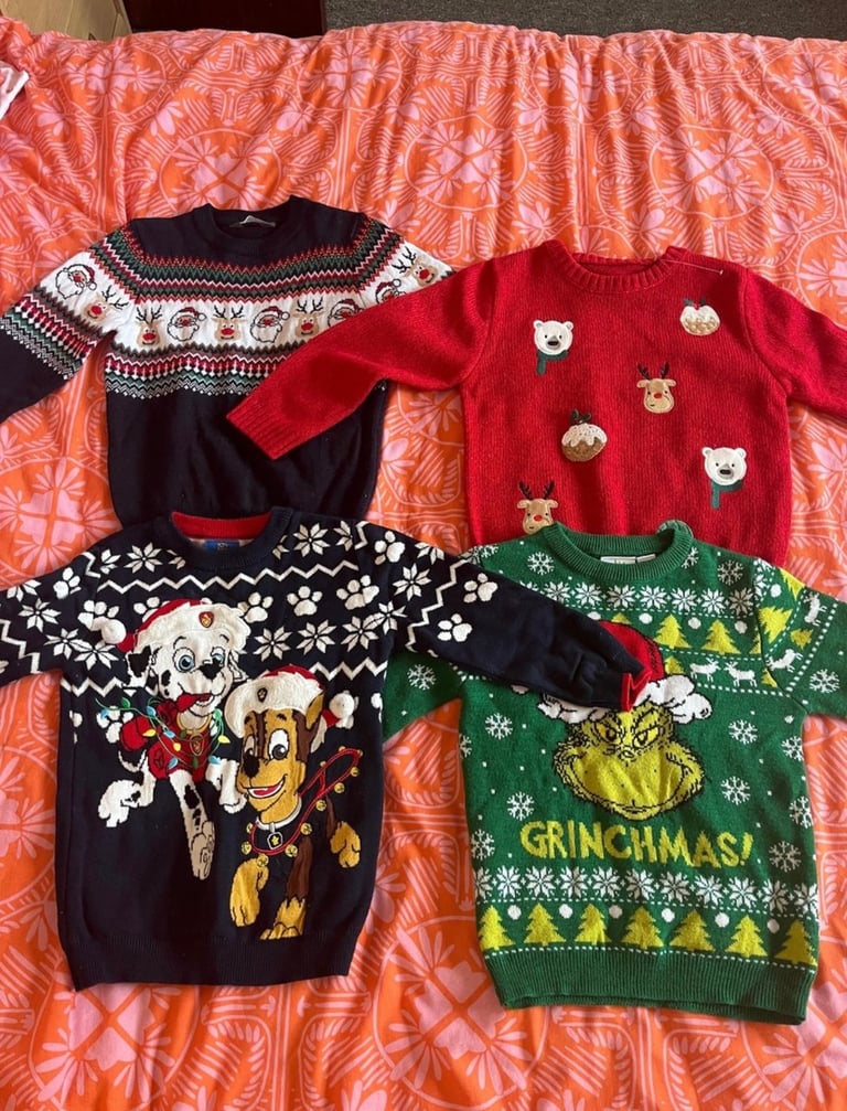Christmas jumper bundle 3-4 years 