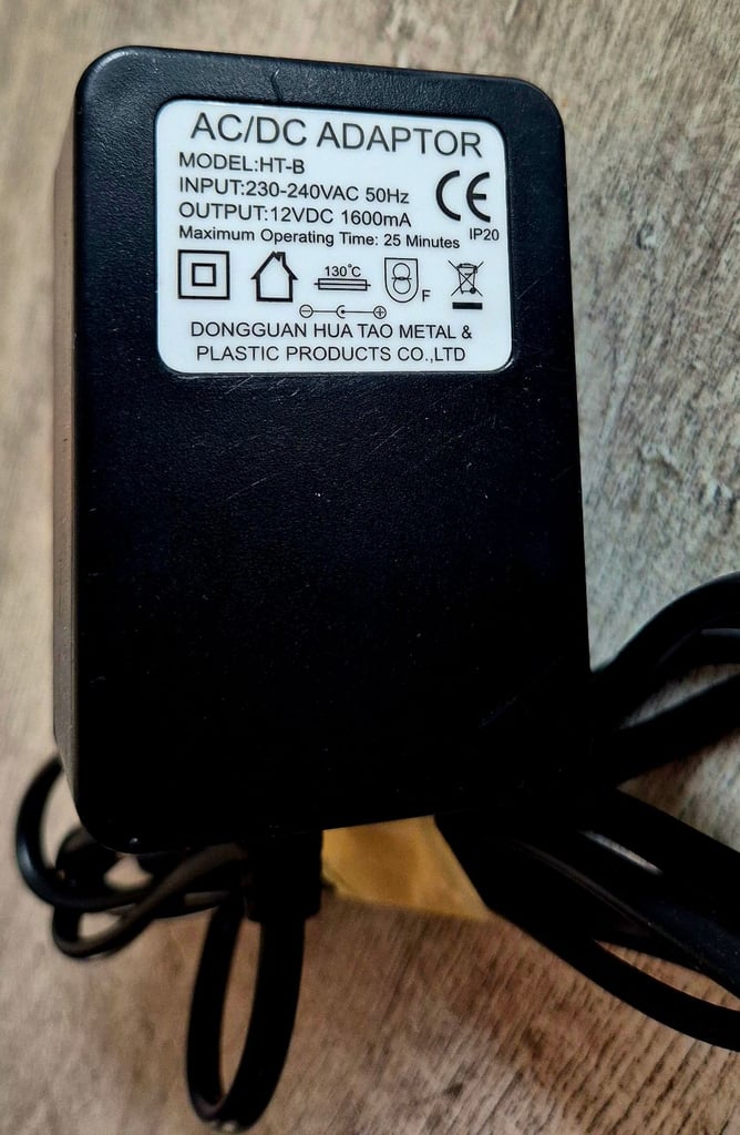 Tesco HT-380S Low Pressure Electric Air Compressor Pump with 3 Nozzles Black