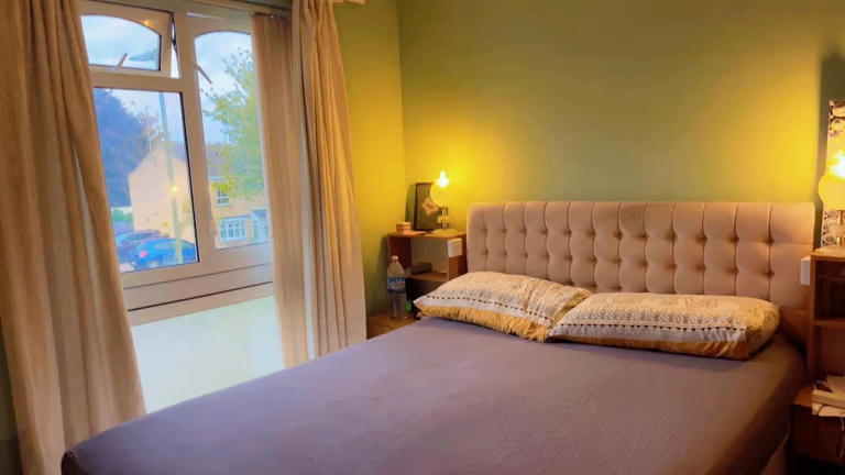 Spacious & Cosy Double Room for Rent AT OX16 0XE