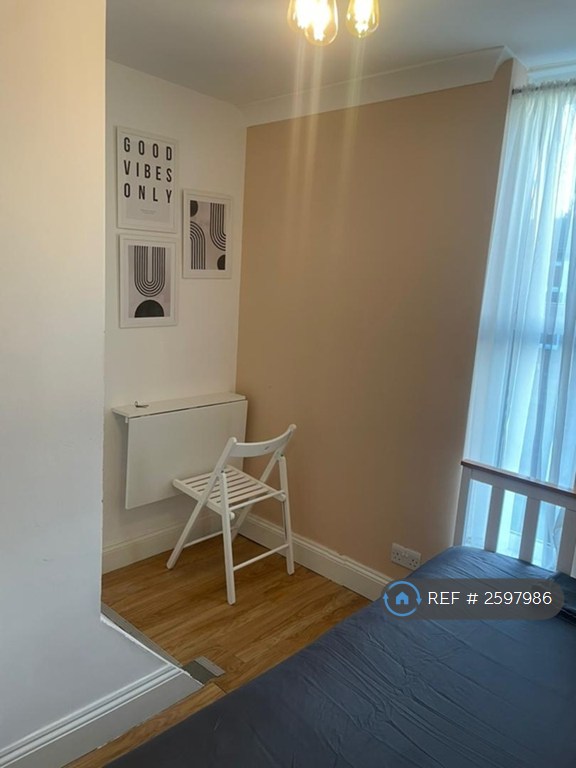 1 bedroom in Viola Close, Basildon, SS15 (#2597986)