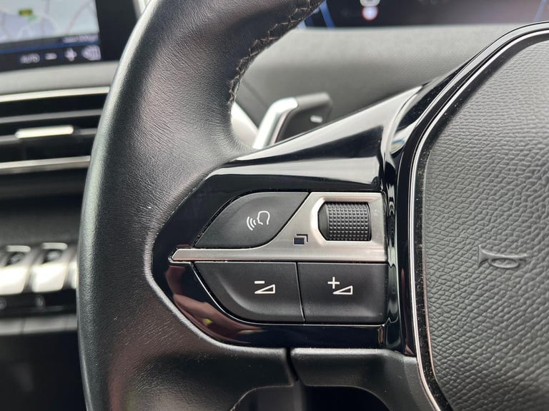 Peugeot 3008 ALLURE PURETECH S/S 1.2 130ps Petrol Automatic in Bronze