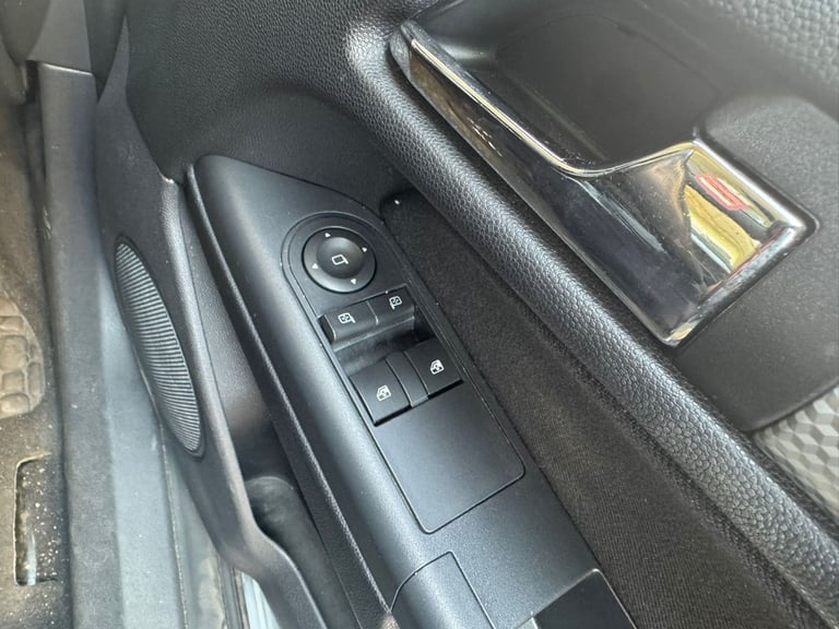 Vauxhall, ASTRA, Hatchback, 2009, Manual, 1598 (cc), 3 doors