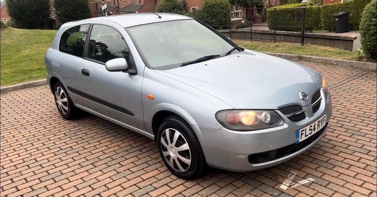Nissan ALMERA Auto