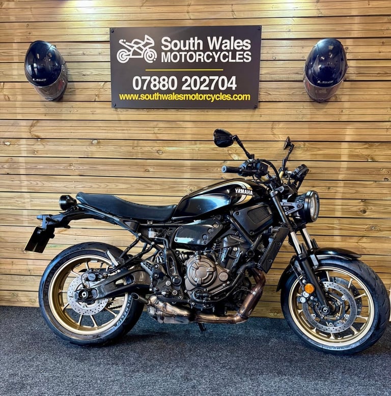 Yamaha XSR 700 / 2022 (72) model / just 7472 miles.