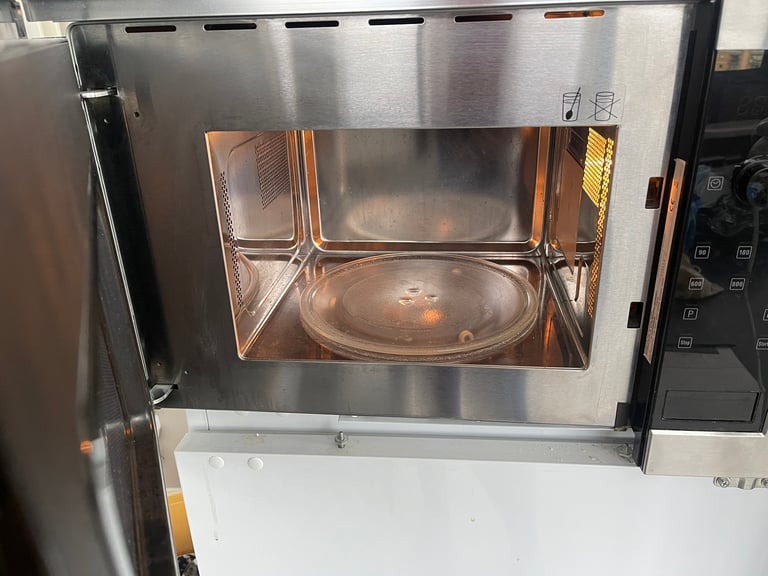 Neff Microwave Integrated 