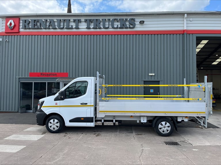 IN STOCK! RENAULT MASTER CHASSIS CAB TM SPEC DROPSIDE BODY TAIL LIFT £38,950+VAT