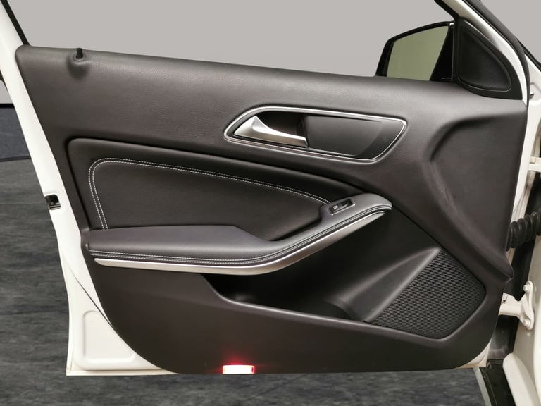 2019 Mercedes-Benz GLA 1.6 GLA180 Urban Edition SUV 5dr Petrol Manual Euro 6 (s/s) (122 ps) - BLU...