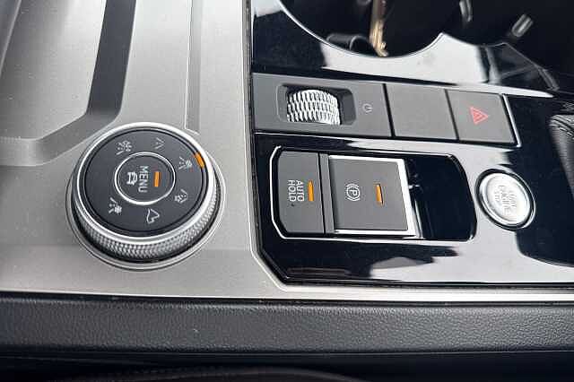 2018 Volkswagen Touareg 3.0 V6 TDI 4Motion R-Line Tech 5dr Tip Auto 4x4 Diesel Automatic