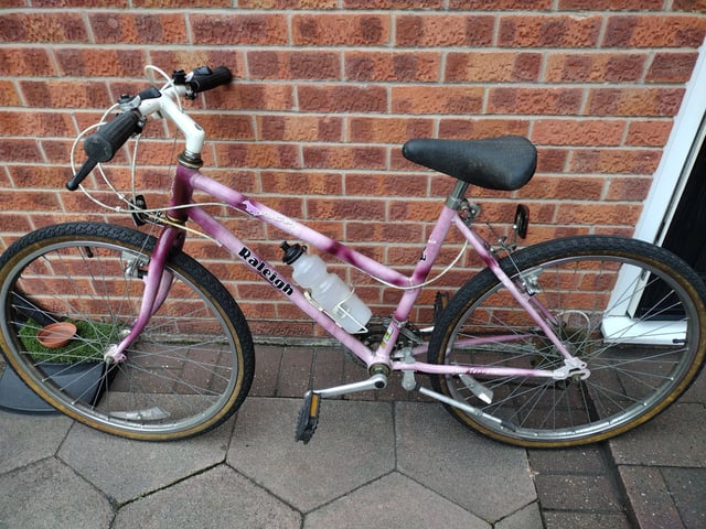 RALEIGH MONTERAY All Terrain Vintage Ladies Mountain Bike 90s