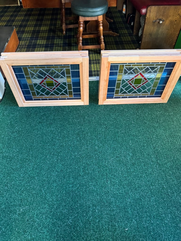 Hardwood stained glass windows 