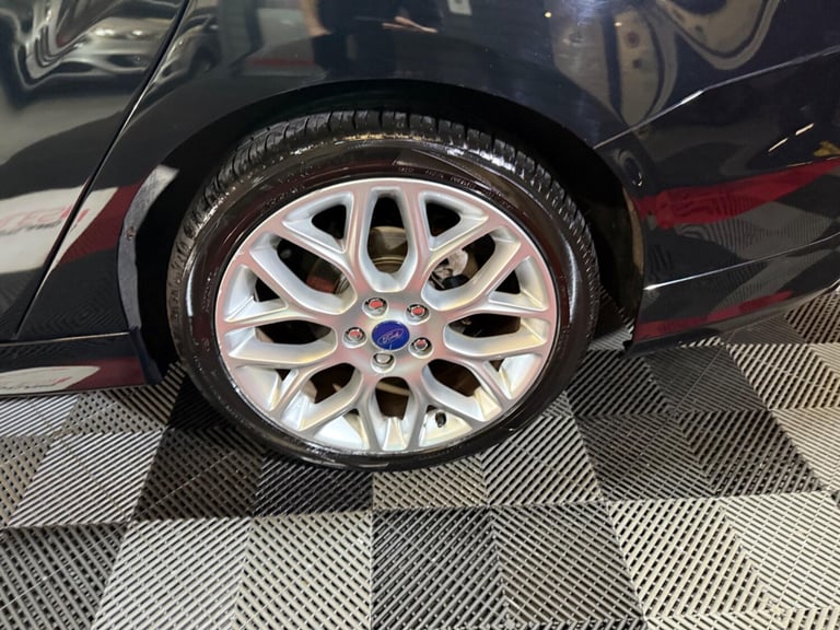 2017 Ford Focus 1.0T EcoBoost ST-Line Euro 6 (s/s) 5dr ESTATE Petrol Manual