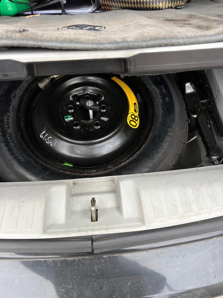 Dodge, CALIBER, Hatchback, 2008, Semi-Auto, 1998 (cc), 5 doors