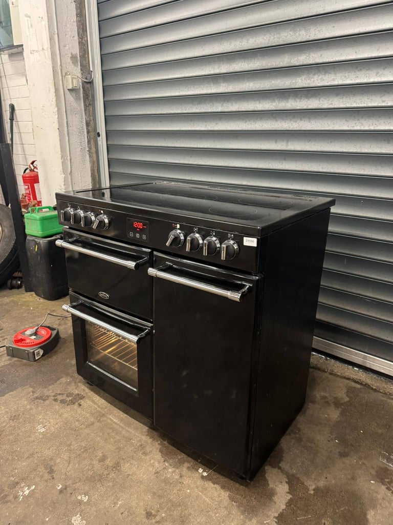 Black Belling Farmhouse 90e cm Range cooker comes with 3 months warranty, Ref:19596