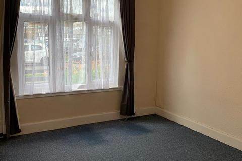 Two Room Flat with full kitchen and Bathroom