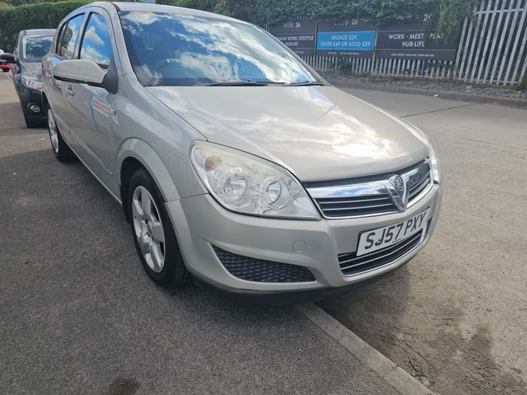 VAUXHALL ASTRA 1.4 16V CLUB 5 DOOR - 2007 57 REG - MOT TIL FEBRUARY 2026