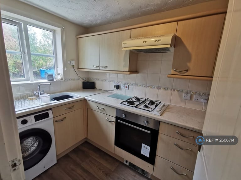 2 bedroom house in Olympic Way, Kettering, NN15 (2 bed) (#2666714)