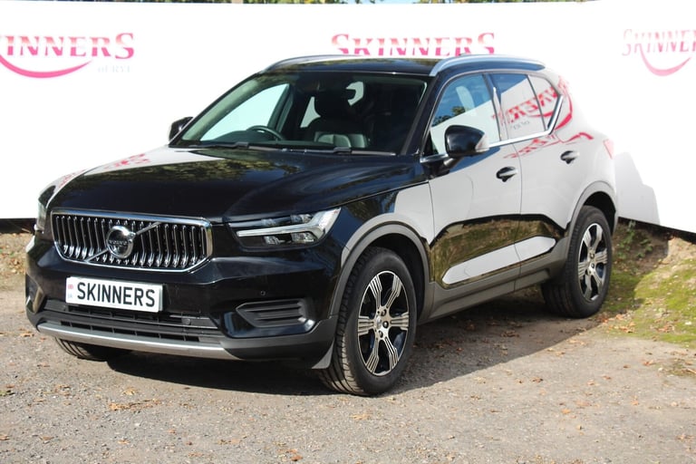 2022 Volvo XC40 T3 INSCRIPTION Estate Petrol Automatic
