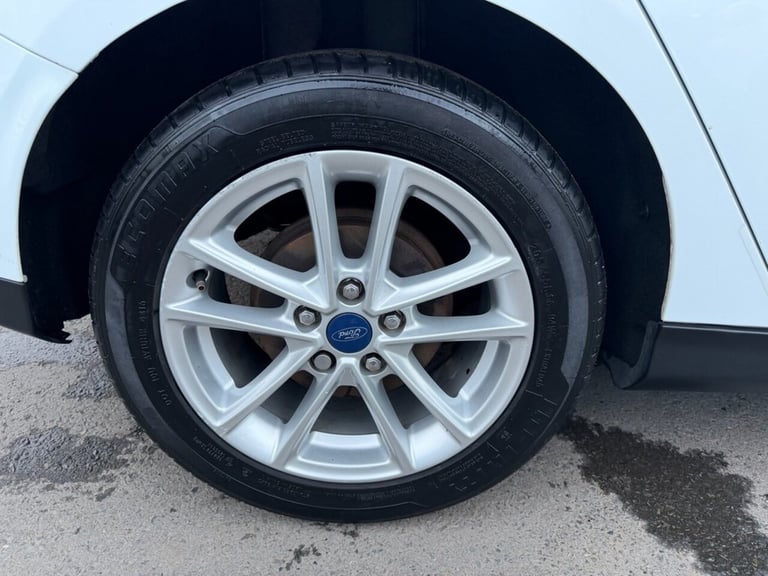 2016 Ford Focus 1.0 EcoBoost 125 Zetec 5dr Auto HATCHBACK PETROL Automatic