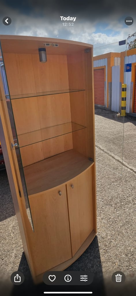 Display cabinet 