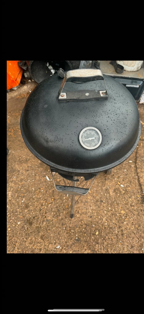 Round coal BBQ's