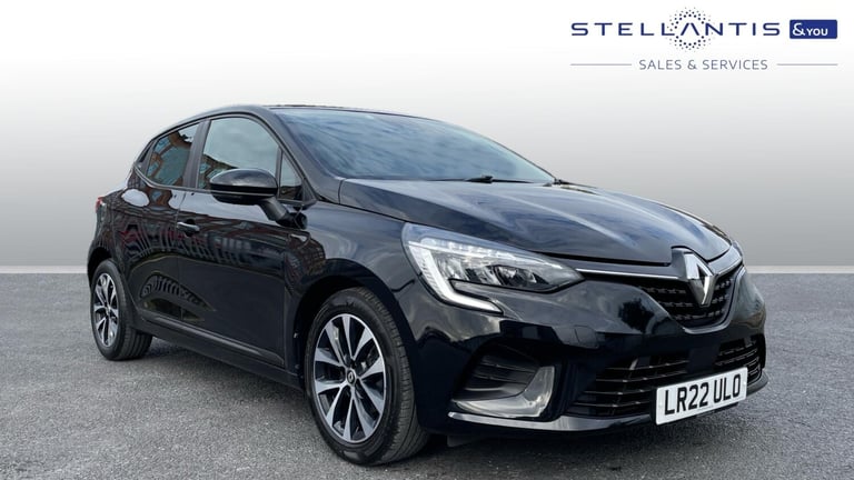 image for 2022 Renault Clio 1.0 TCe Iconic Edition Hatchback 5dr Petrol Manual Euro 6 (s/s) (90 ps) Hatchba...
