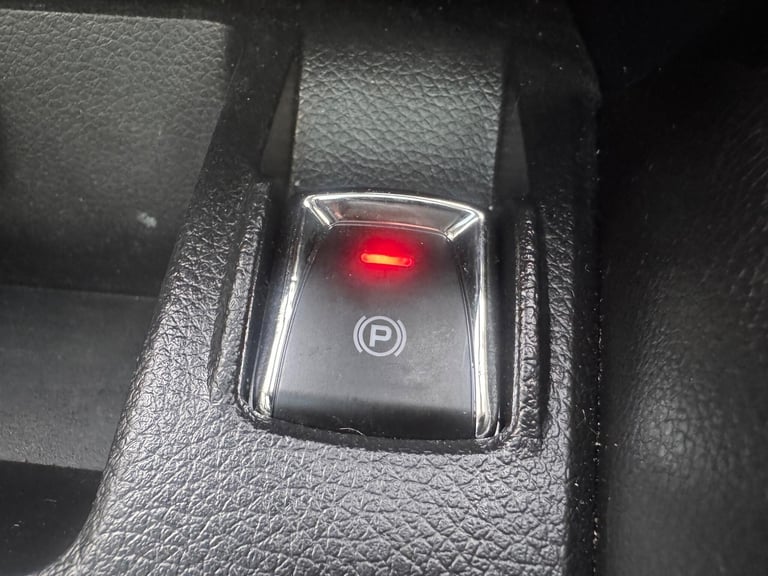 2016 Nissan Qashqai SUV (2013 - 2017) SUV Diesel Manual