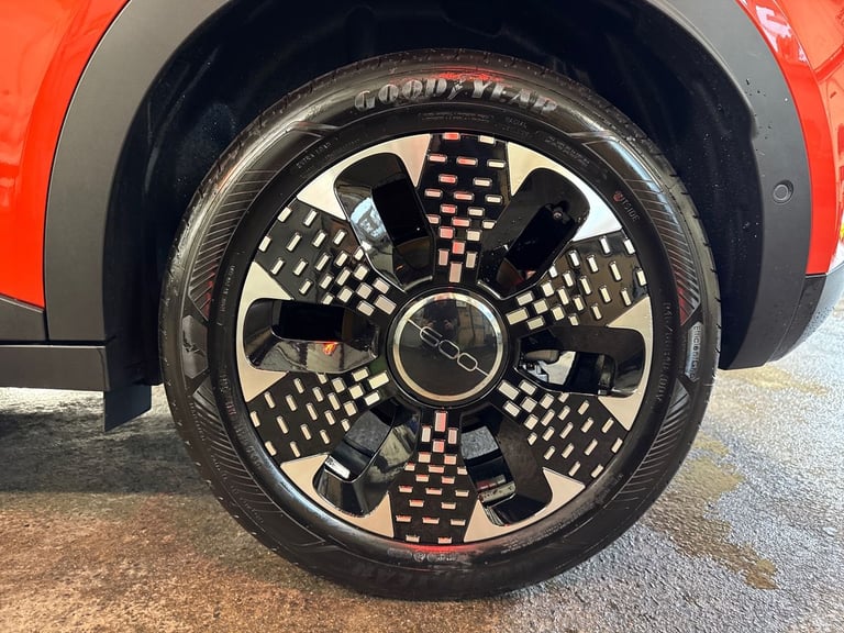 2024 Fiat 600 115kW La Prima 54kWh 5dr Auto Hatchback Electric Automatic