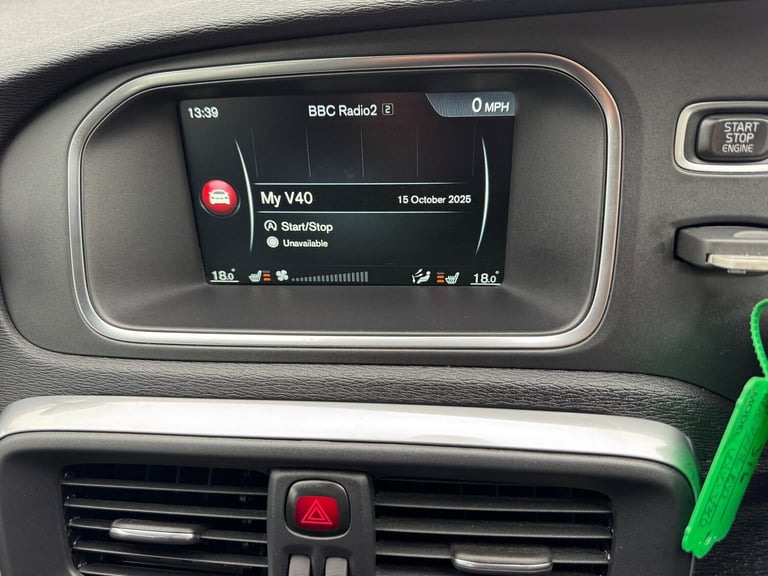 2016 Volvo V40 2.0 D3 SE Lux Nav Euro 6 (s/s) 5dr HATCHBACK Diesel Manual