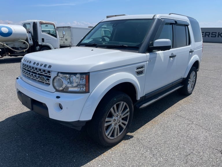 image for 2012 12 LAND ROVER DISCOVERY 4 5.0 V8 SE AUTOMATIC 7 SEATER - ONLY 29,000 MILES