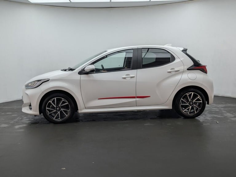 2022 Toyota Yaris 1.5 VVT-h Design Hatchback 5dr Petrol Hybrid E-CVT Euro 6 (s/s) (116 ps) -  HAT...