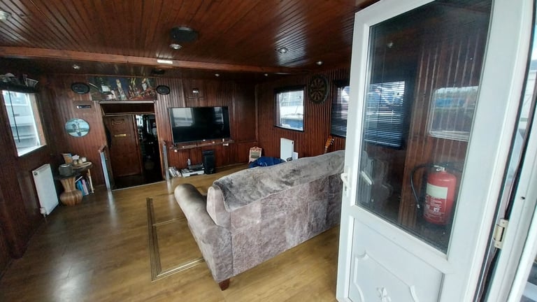 Bruce Roberts 50ft livaboard steel boat