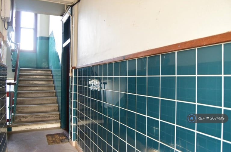 1 bedroom flat in Budhill Avenue, Glasgow, G32 (1 bed) (#2674619)