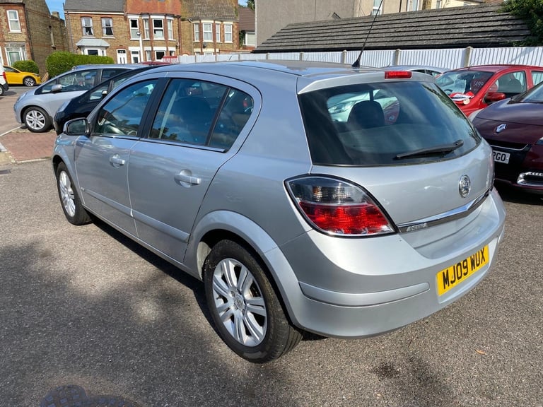 2009 Vauxhall Astra 1.6i 16V Design [115] 5dr HATCHBACK Petrol Manual