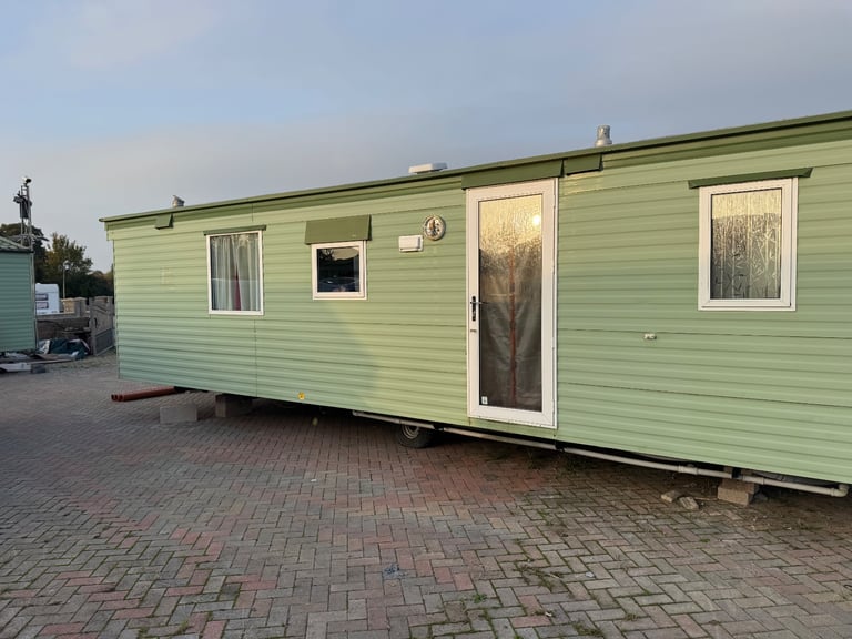 Two bedroom Static home  £750 per month ready now