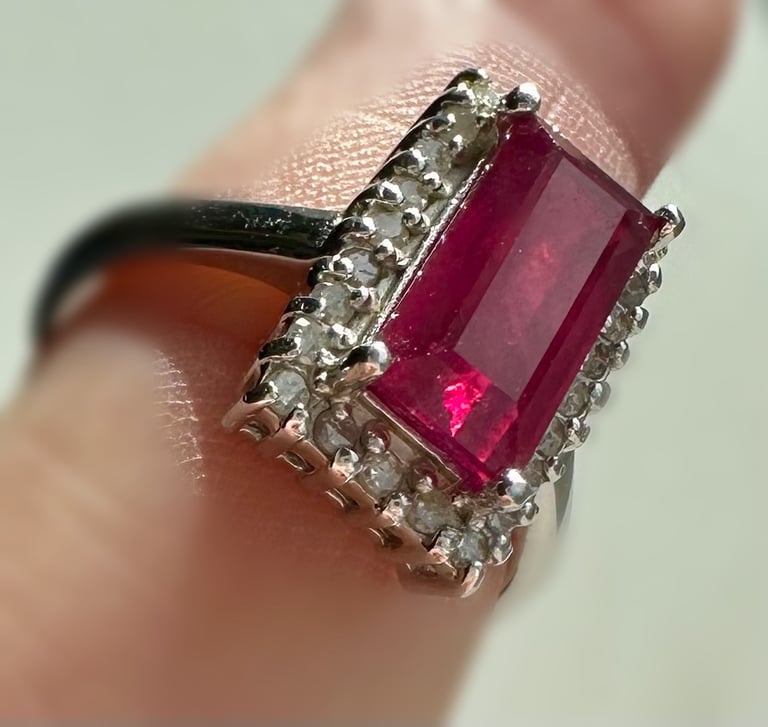 image for 💥SILVER AFRICAN RUBY & DIAMOND RING - SIZE ‘S’ - £30 - COLLECT B26 QUOTE:S1602💥 