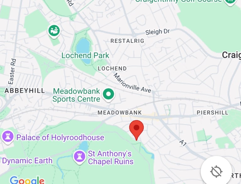 Garage to rent in Meadowbank w Electricity