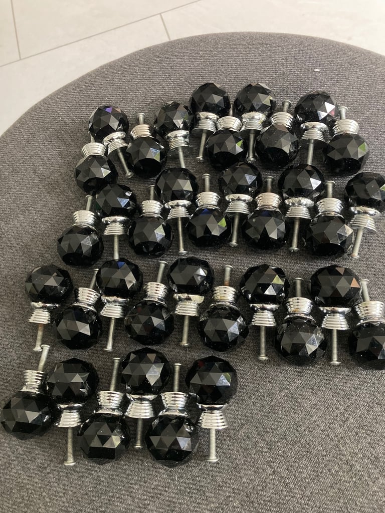 Kitchen cabinet door knobs