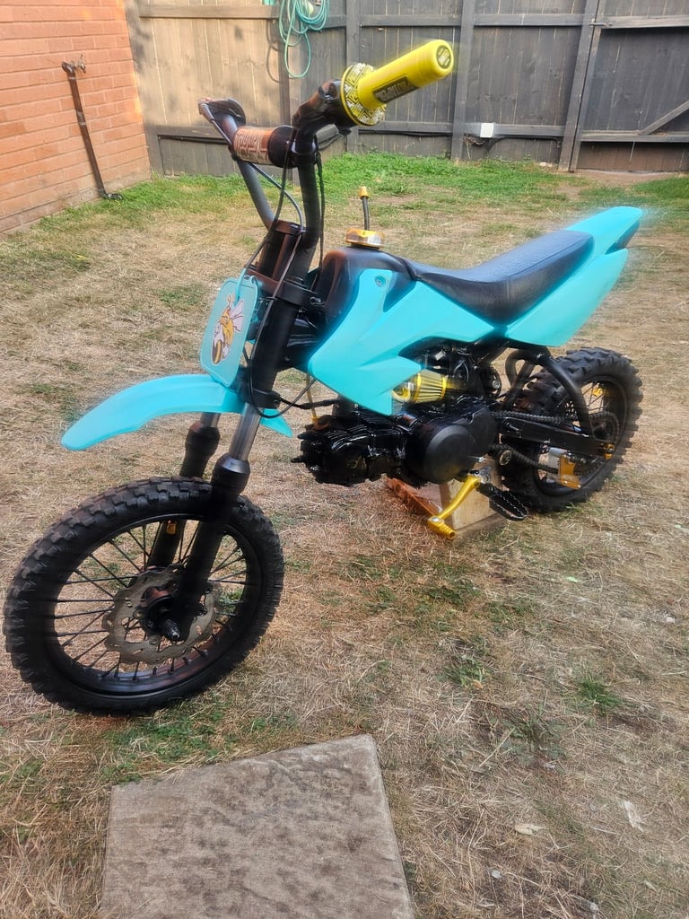 Pit bike