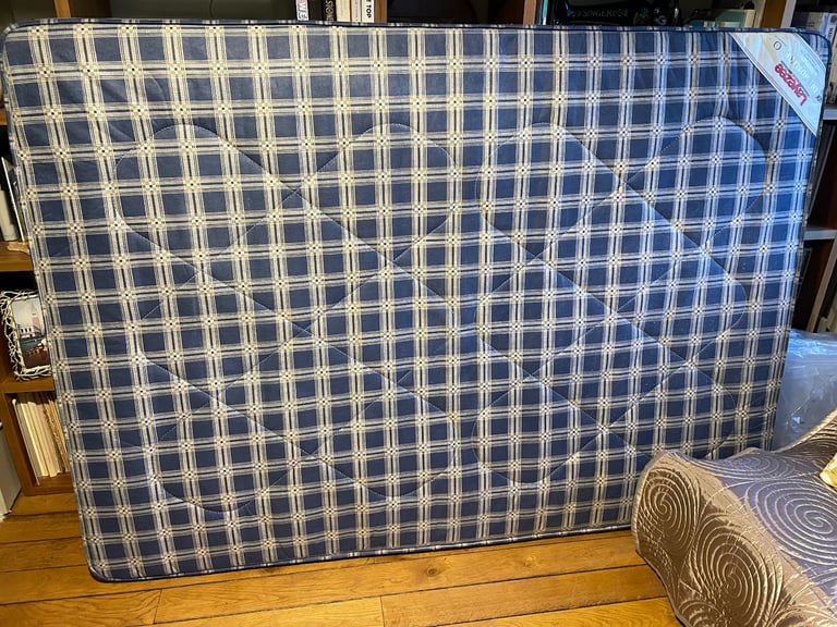 Double (spring) mattress - firm - sprung 
