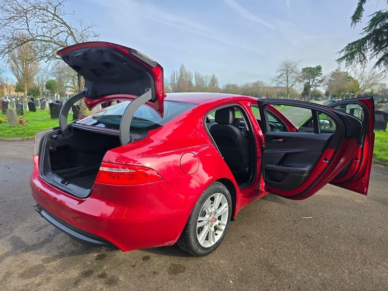2017 Jaguar XE 2.0d Prestige Auto Euro 6 (s/s) 4dr Saloon Diesel Automatic