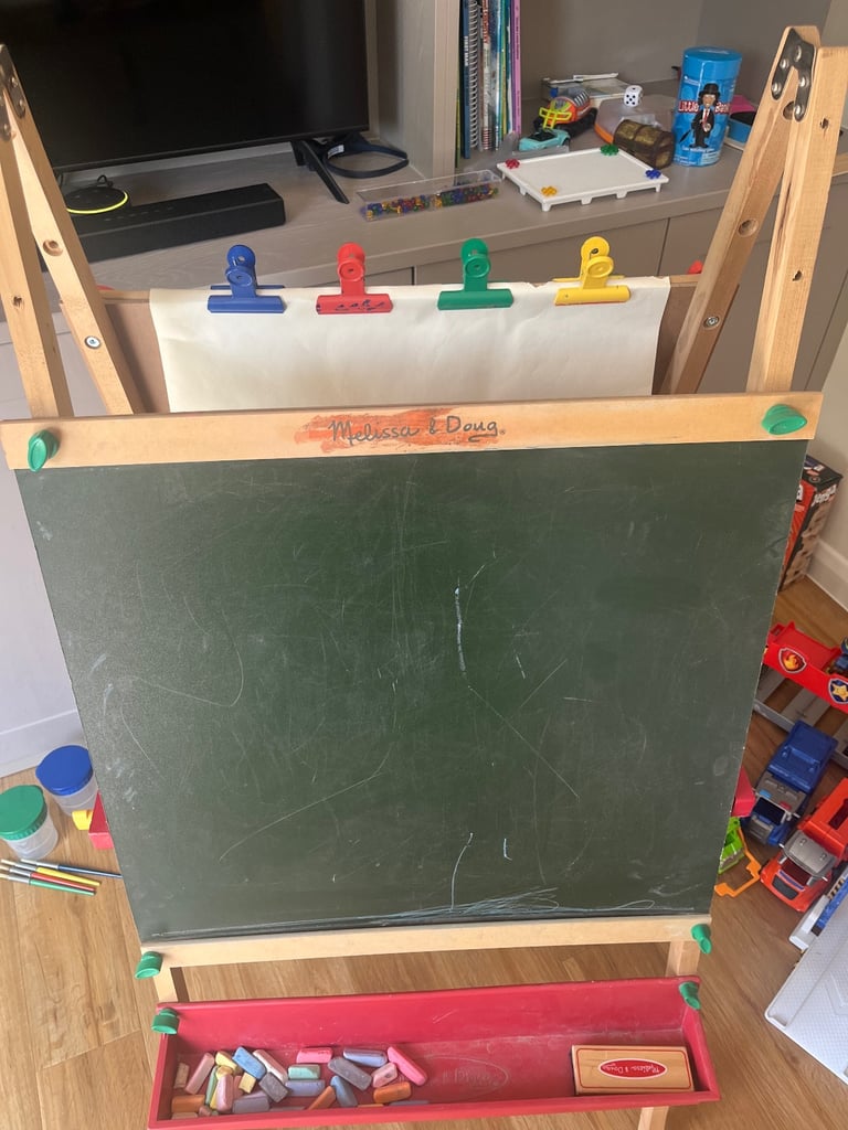 image for Melissa and Doug kids art easel