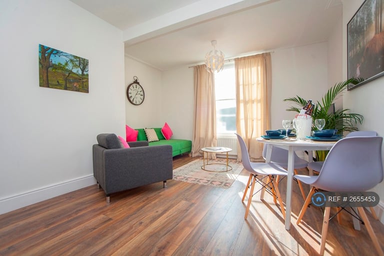 2 bedroom flat in St. Philips, Bristol, BS2 (2 bed) (#2655453)